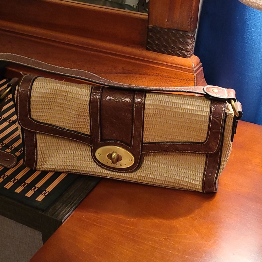 Strada shoulderbag